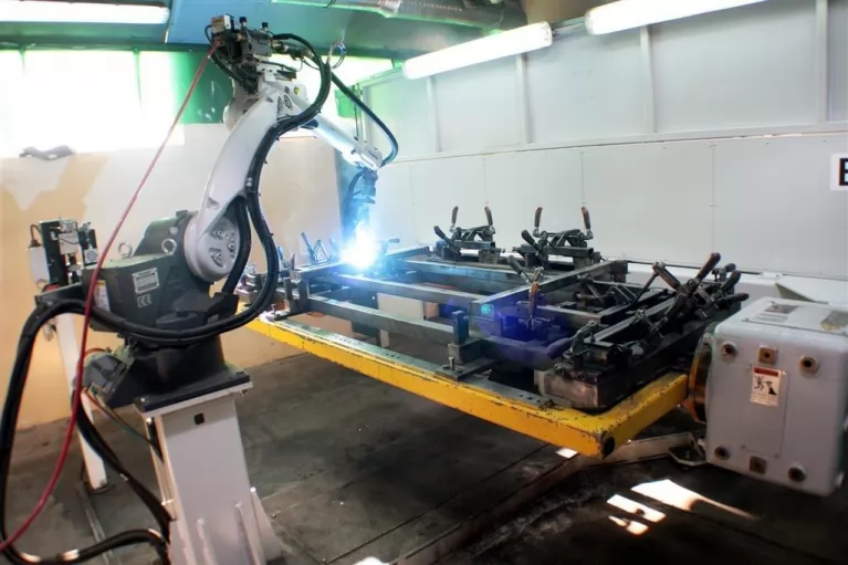 Nowy robot spawalniczy
