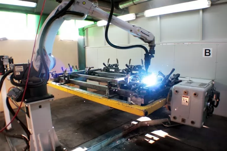 Neuer Schweißroboter