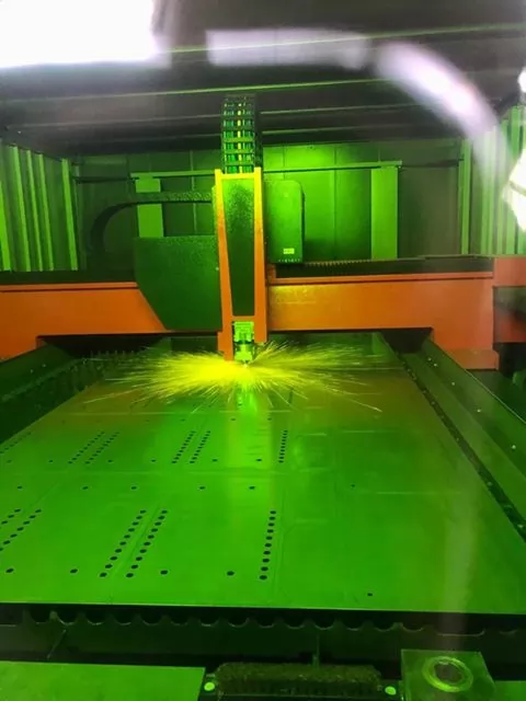Dbajmy o elementy optyczne laserów fiber